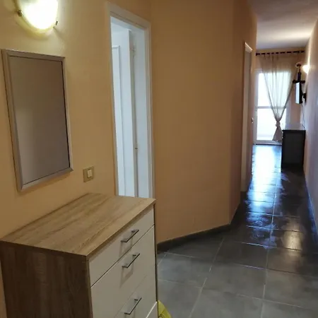 Oceanside In Apartment El Medano (Tenerife)